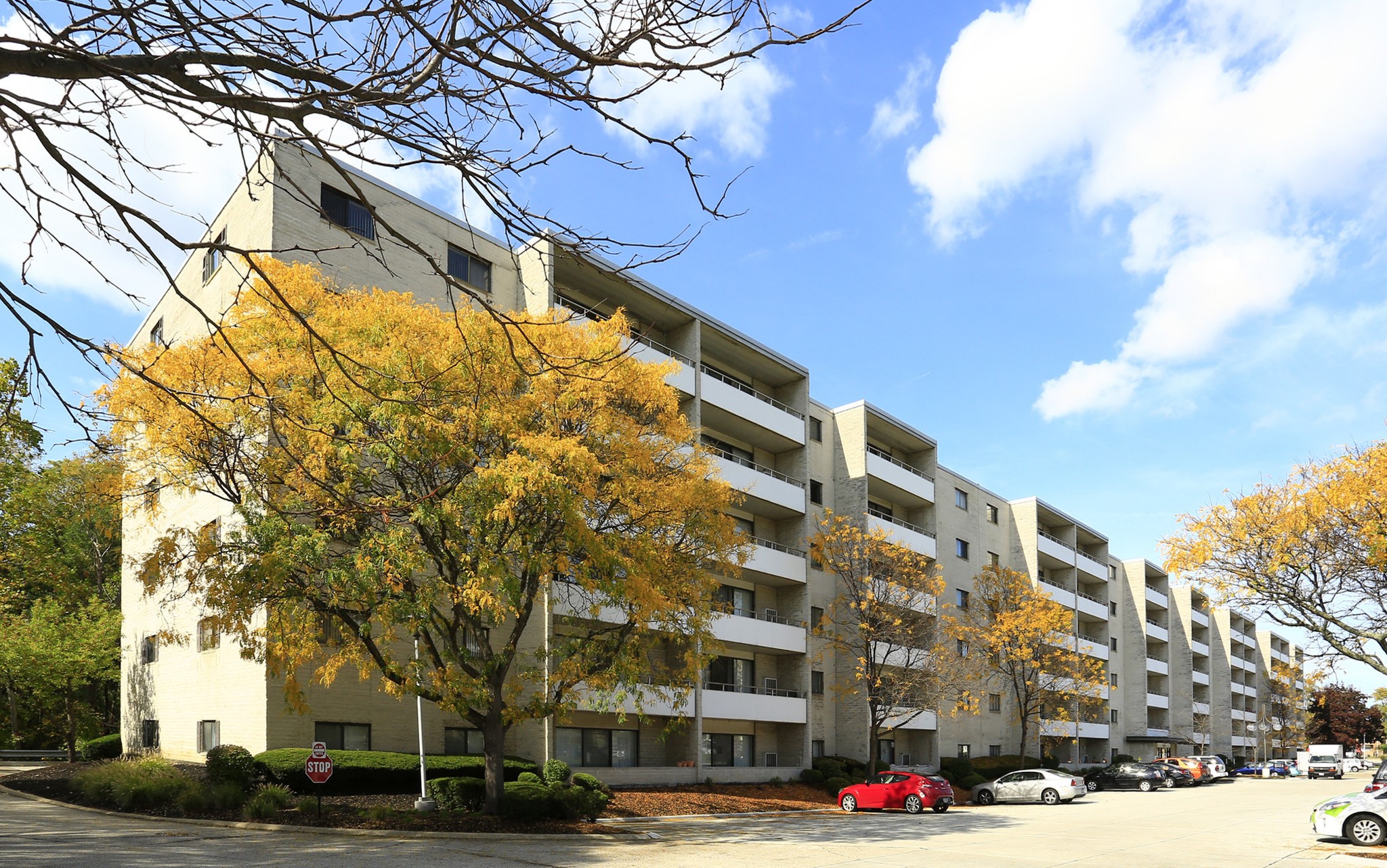 Ridgewood Park Apartments Apartments in Parma Heights, OH